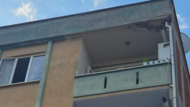 Bursa'da 9 aylık bebek balkondan düşerek ağır yaralandı - Resim: 0