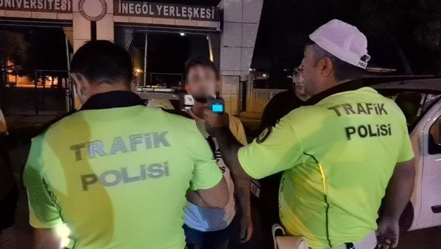 Bursa'da 16 yaşındaki sürücü havaya ateş açarak durduruldu: Ekiplere yaptığı teklif şoke etti - Resim: 1