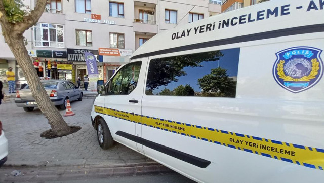 Konya'da kuyumcunun bir anlık dalgınlığının bedeli 100 bin TL - Resim: 0