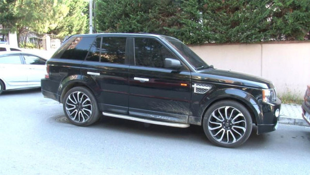 Ataşehir'de babasının masaj salonu işletmesine kızan genç polis kurşun yağdırdı - Resim: 0