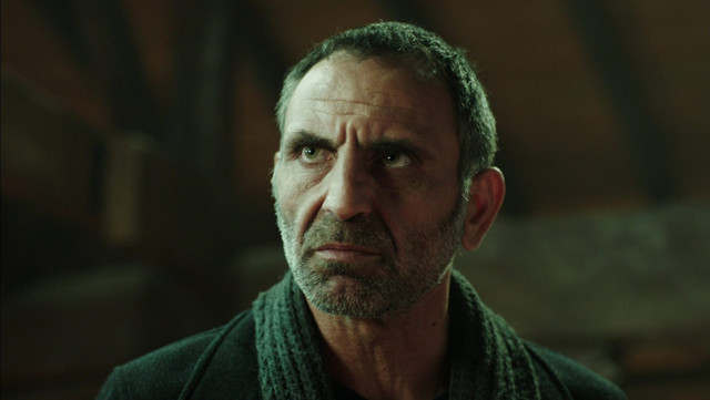 Kurtlar Vadisi'nin Memati Baş'ı Gürkan Uygun'un eşini görenler adeta büyüleniyor! Bakın eşi kimmiş... - Resim: 0