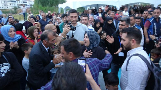 Bingöl'de 'bedava ev' izdihamı: 23 bin 700 kişi başvurdu - Resim: 0