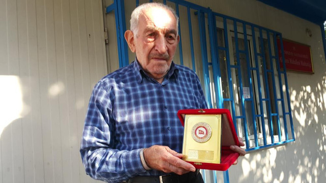 Yarım asırlık muhtar yıllara meydan okuyor! Adaylık için kararını verdi - Resim: 0