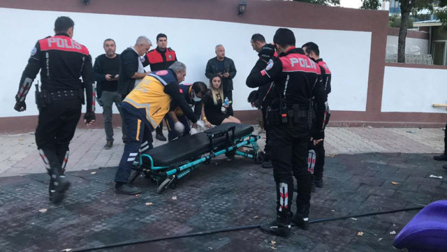 Düğün salonunda dehşet! Oğlunun düğününde herkesin önünde eşini öldürüp kızını yaraladı - Resim: 0