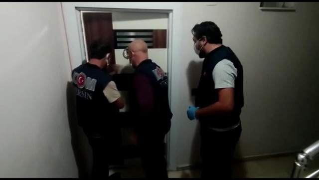 Mersin'de operasyonda çok sayıda silah ele geçirildi en çok 12 tanesi dikkat çekti - Resim: 0