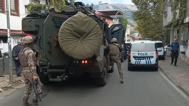 Kahramanmaraş'ta operasyona giden polislere ateş açıldı! 3 polis yaralandı - Resim: 0