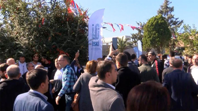 İSKİ arıtma tesisi açılışında gerginlik! Tuzla Belediye Başkanı Erdoğan'a teşekkür etti, protestolar yaşandı! - Resim: 0