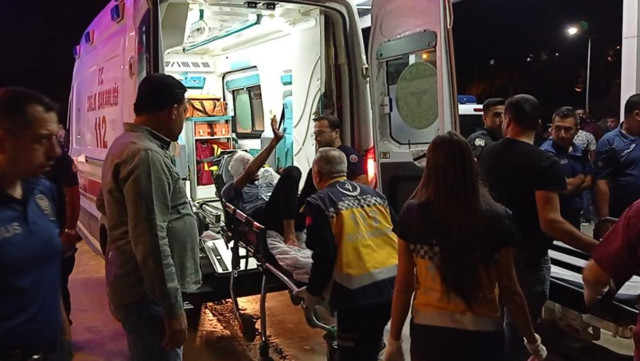Başından vuruldu, el sallayarak ambulansa bindi: Yakınlarına böyle seslendi! - Resim: 0