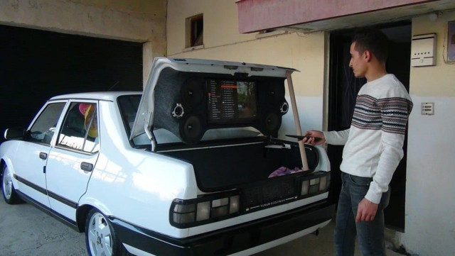 Görenler gözlerine inanamadı: 50 bin TL masraf edip otomobilini bu hale getirdi! - Resim: 3