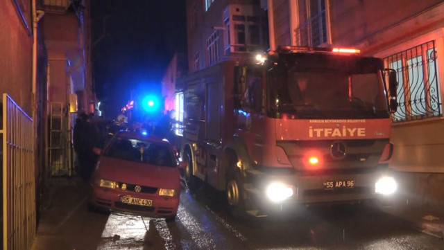 Mahalleyi ayağa kaldırdı! Evinin banyosunu yaktı, çatıya çıkıp intihara kalkıştı! - Resim: 0