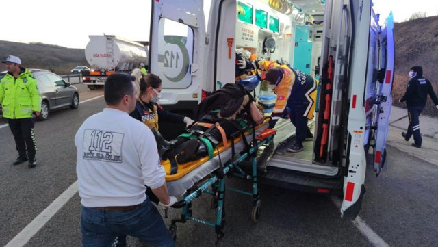 Tekirdağ'da feci kaza! Kamyon ile otobüs çarpıştı: Ölü ve yaralılar var! - Resim: 0