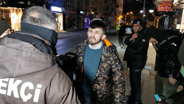 Uyuşturucuyla yakalandı: Pişkin savunması pes dedirtti! - Resim: 3