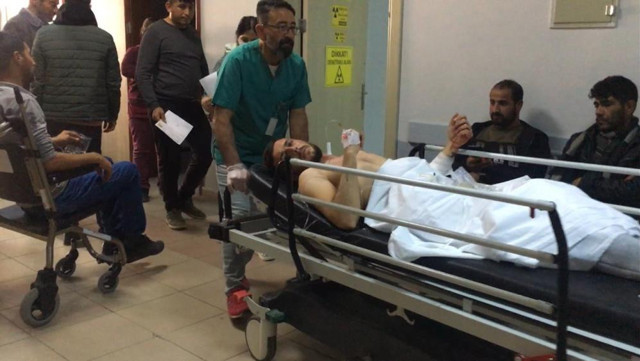 Mersin adliyesinde duruşma öncesi silahlı kavga: 2 kişi yaralandı - Resim: 1