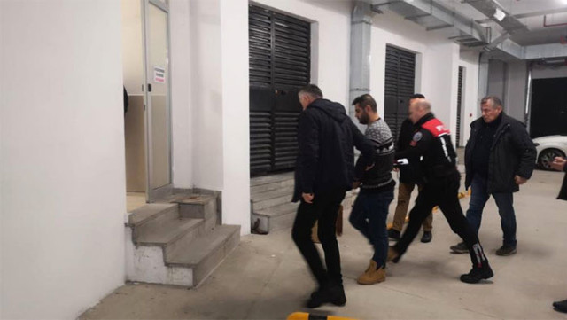 Bursa'da ailesinden 4 kişiyi öldüren polisin ifadesi ortaya çıktı: 8 yaşından bu yana - Resim: 1