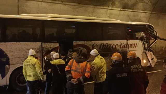 Bolu Dağı Tüneli’nde zincirleme kaza: Ölü ve yaralılar var! İstanbul istikameti trafiğe yeniden açıldı - Resim: 3