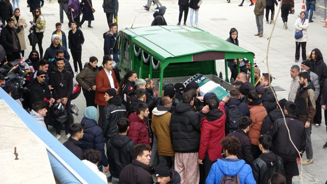 Rap sanatçısı Maestro son yolculuğuna uğurlandı - Resim: 1