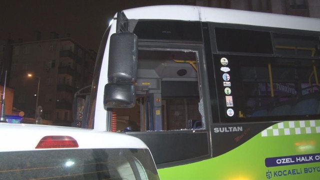 "Dur" ihtarına uymadı, İstanbul'u birbirine kattı! Çok sayıda otomobile çarpa çarpa gitti - Resim: 1