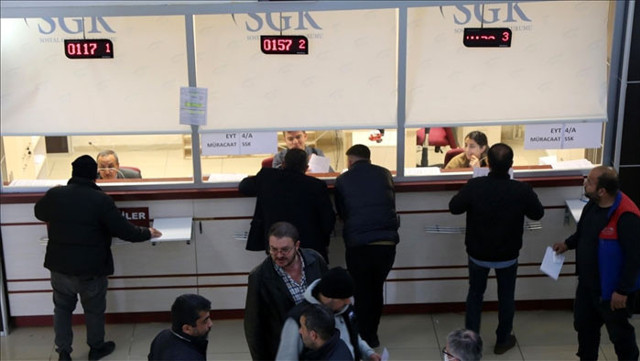 EYT'lilere emekli aylığı bağlanma işlemi neden gecikti? Nedeni belli oldu - Resim: 0