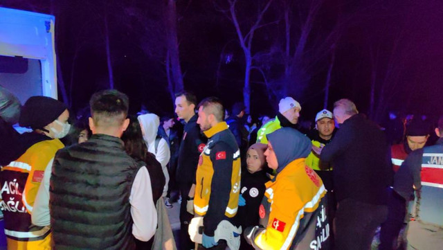 Bursa can pazarı! Öğrencileri taşıyan tur otobüsü devrildi: Ölüler ve çok sayıda yaralı var! - Resim: 6