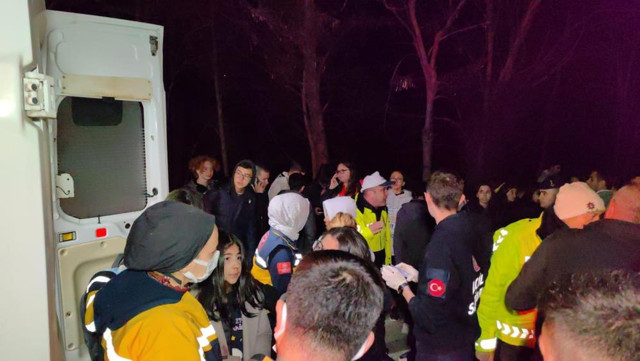 Bursa can pazarı! Öğrencileri taşıyan tur otobüsü devrildi: Ölüler ve çok sayıda yaralı var! - Resim: 7