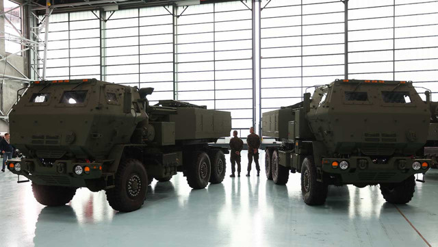 HIMARS roket atarlar Polonya'ya teslim edildi - Resim: 0