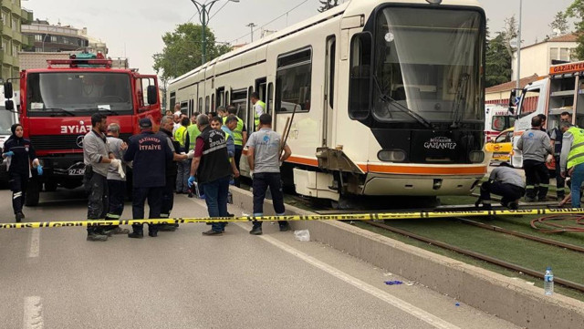 Gaziantep'te korkunç ölüm: Çöp atmaya giden genç tramvayın altında kaldı! - Resim: 0
