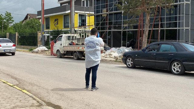 Kocaeli'de korkunç olay! Elektrik akımına kapılan işçi, 3'üncü kattan düşerek ağır yaralandı - Resim: 0