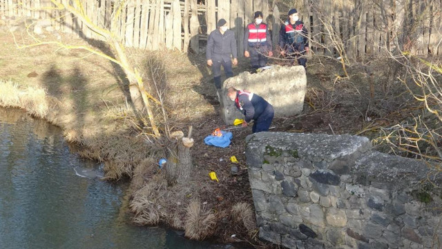 Bolu'da kan donduran cinayette flaş gelişme! Köyde keşif yapıldı: Her şeyi itiraf etti! - Resim: 1