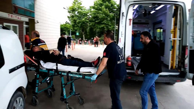 Öfkeli kadın dehşet saçtı! Ayrılmak isteyen sevgilisini bıçakladı - Resim: 1