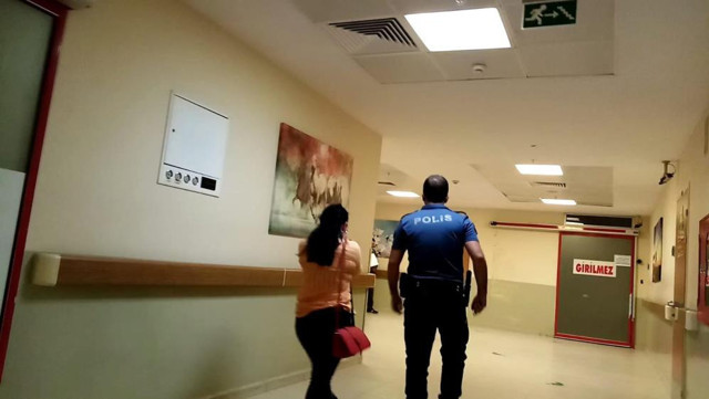 Öfkeli kadın dehşet saçtı! Ayrılmak isteyen sevgilisini bıçakladı - Resim: 2