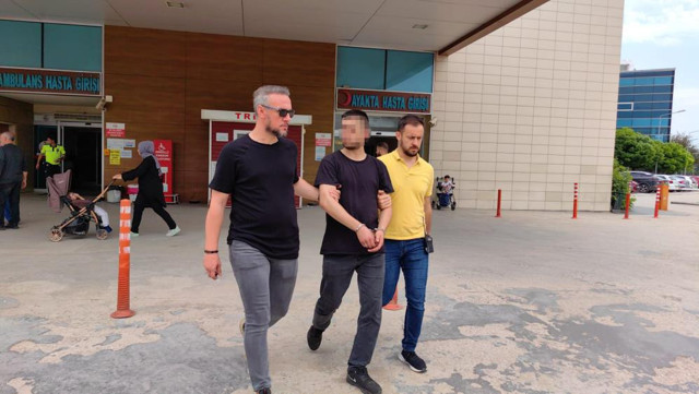 Eşini bıçakladı, kızının karne töreninde yakalandı! Sosyal medyada olay paylaşım: "Asın lan beni o zaman" - Resim: 1