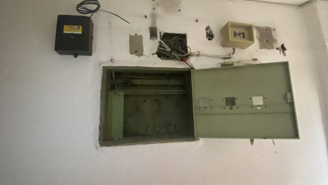 Memleketten dönen anne-kız neye uğradığını şaşırdı! İnsanlık dışı hareket - Resim: 0