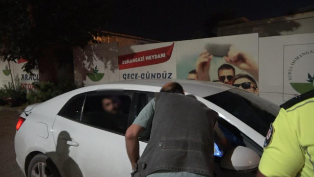 Polisin abi-kardeş ile imtihanı! Cezadan değil babalarından korktular, böyle pazarlık yaptılar! - Resim: 0
