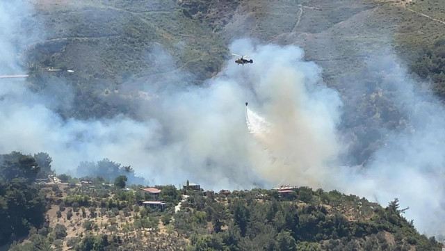 Hatay’da büyük orman yangını! Orman yangını evlere sıçradı, bahçeyi temizlerken ormanı yaktı - Resim: 2
