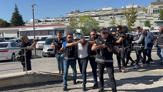 Ayhan Bora Kaplan'ın ifadesi ortaya çıktı! İşkencede dişleri söküldü 20 kattan iple atlayıp kurtuldu - Resim: 2