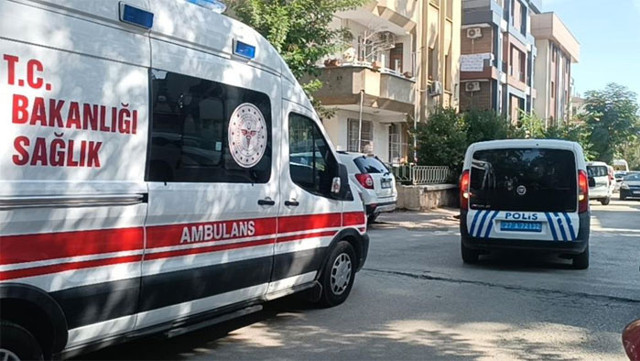 Gaziantep'te kız arkadaşının annesini yaralayan şahıs, daha sonra kız arkadaşını da öldürerek intihar etti - Resim: 0