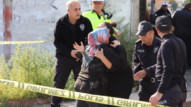 Bir annenin acı feryadı yürekleri dağladı! 'Bırakın da kucağıma alayım bari..' - Resim: 0