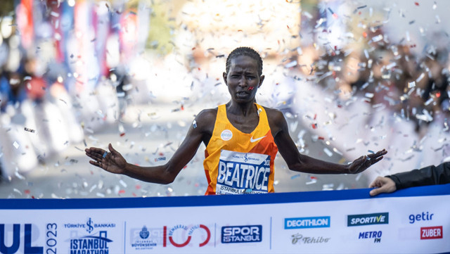 45. İstanbul Maratonu'nda zafer Kenyalı atletlerin! - Resim: 0