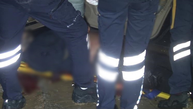 Kartal'da kontrolden çıkan araç üst geçidin direğine çarptı: 1 ölü, 1 ağır yaralı - Resim: 1