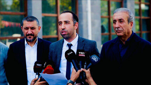 Diyarbakır Anneleri'nin evlat nöbetinİ dünya duyacak! Kitap 20 ülkede 300 akademisyene iletilecek - Resim: 0