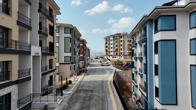 Pazarcık'ta konutlar teslim ediliyor Murat Kurum: Şimdi hayalleri gerçeğe dönüştürüyoruz - Resim: 0