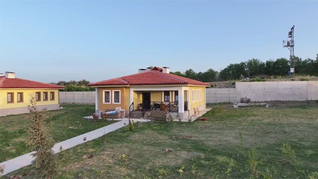 Asrın felaketinin üzerinden 2 yıl geçti! Cumhurbaşkanı Erdoğan’ın katılımıyla Adıyaman’da “Bir oluruz” temalı anma töreni - Resim: 4