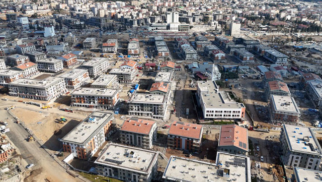 Bakan Murat Kurum: Asrın inşasına 7/24 tam gaz devam - Resim: 4