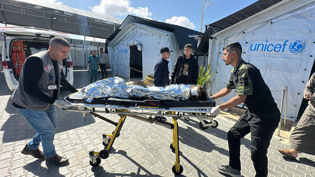 İsrail, bayram sabahında 9 Filistinliyi öldürdü namaz kılarken ateş açtılar - Resim: 2