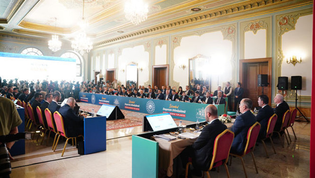 Deprem Dönüşümü Değerlendirme Toplantısı! Bakan Kurum: Tüm belediye başkanlarımızı bu sürece sahip çıkmaya çağırıyoruz - Resim: 1