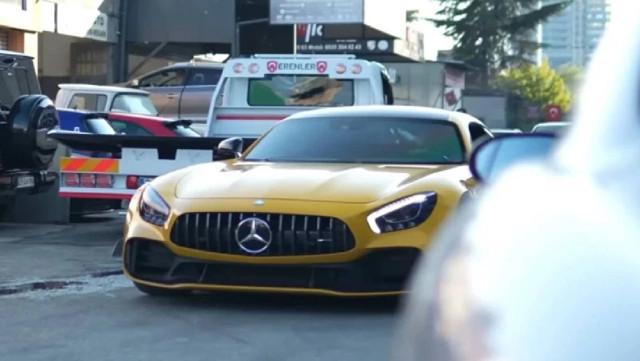 Aylık kazancım 30 bin TL demişti: Burak Özçivit'in 14 milyon TL'lik aracını satın aldı - Resim: 0