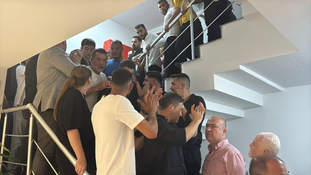 CHP İzmir İl Başkanlığı'na atanan Utku Gümrükçü görevine başladı!