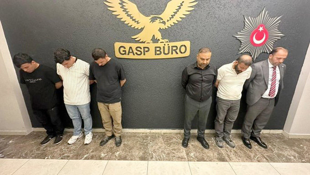 Cumhur İttifakı Ocakları Başkanı’yım dedi AVM denetledi sonu böyle oldu! - Resim: 0