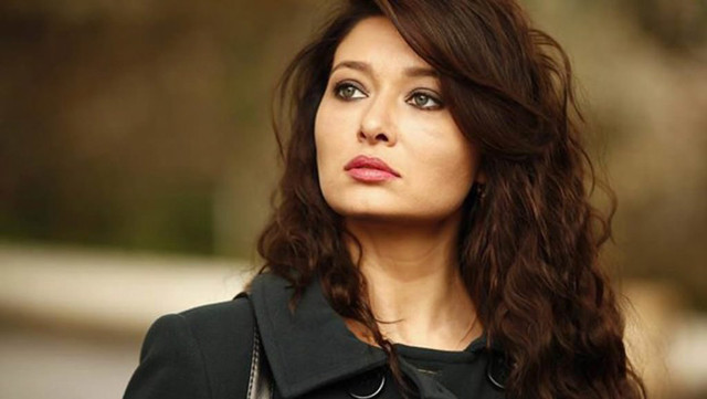 Nurgül Yeşilçay'ın kardeşini görenler şoke oluyor "Bir insan bu kadar mı..." - Resim: 1