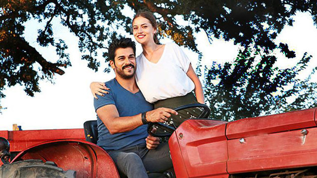 İşte Fahriye Evcen ve Burak Özçivit'in balayı fotoğrafı - Resim: 2